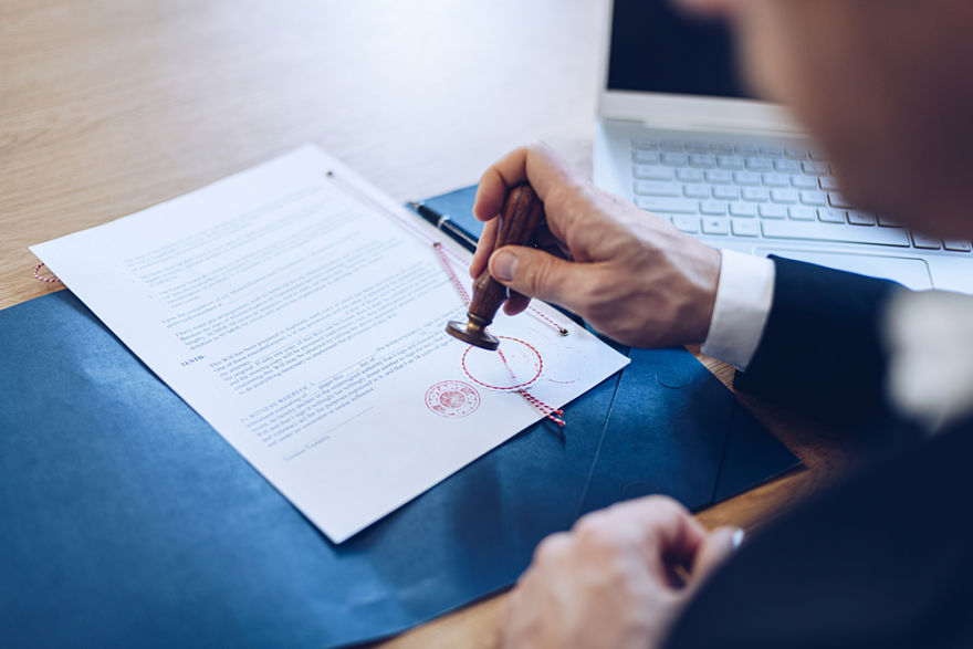 Notary,Public,Stamping,And,Notarize,Document,In,His,Office
